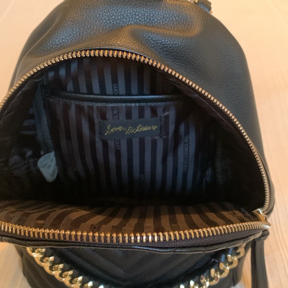 Victoria's Secret Quilted Black Backpack Purse - Picture 7 of 7
